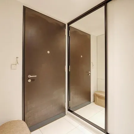 Carme With Parking شقة *