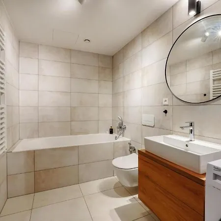 Carme With Parking شقة براغ