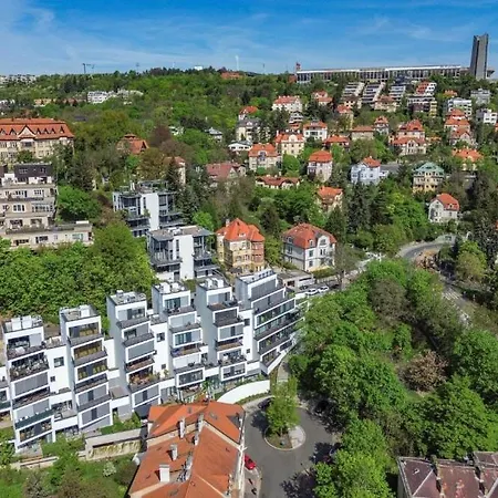 Carme With Parking * براغ