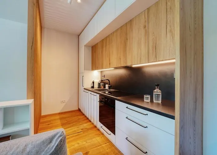 Carme With Parking Apartamento Praga